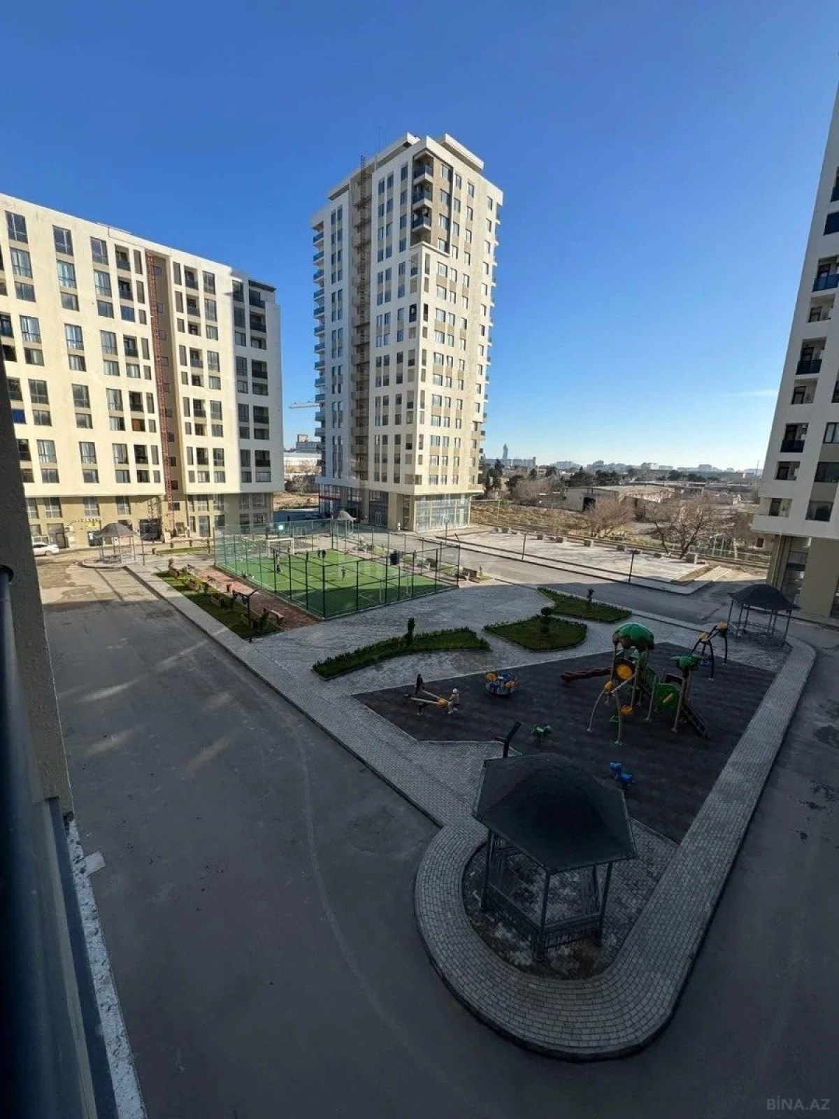 Satılır 2 otaqlı mənzil 73 m²