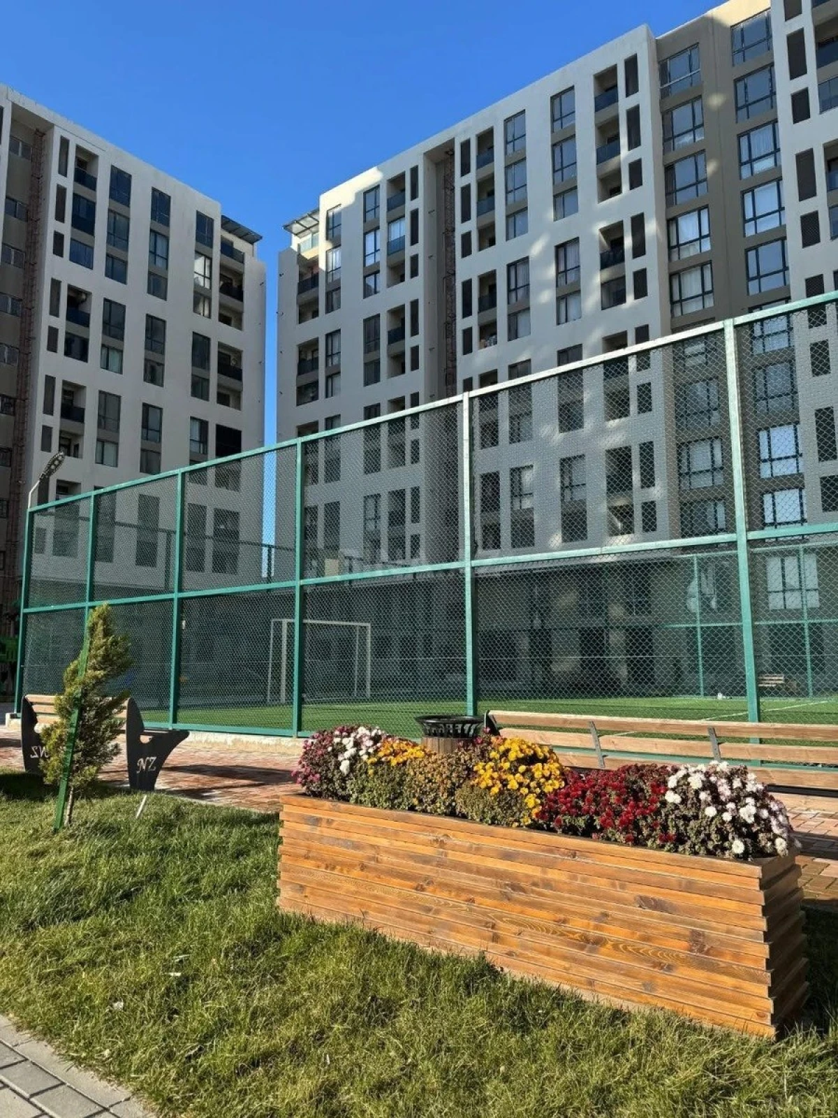 Satılır 2 otaqlı mənzil 73 m²