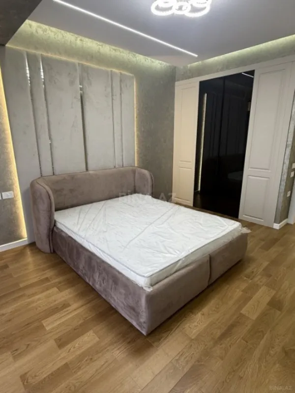 Satılır 3 otaqlı mənzil 125 m²