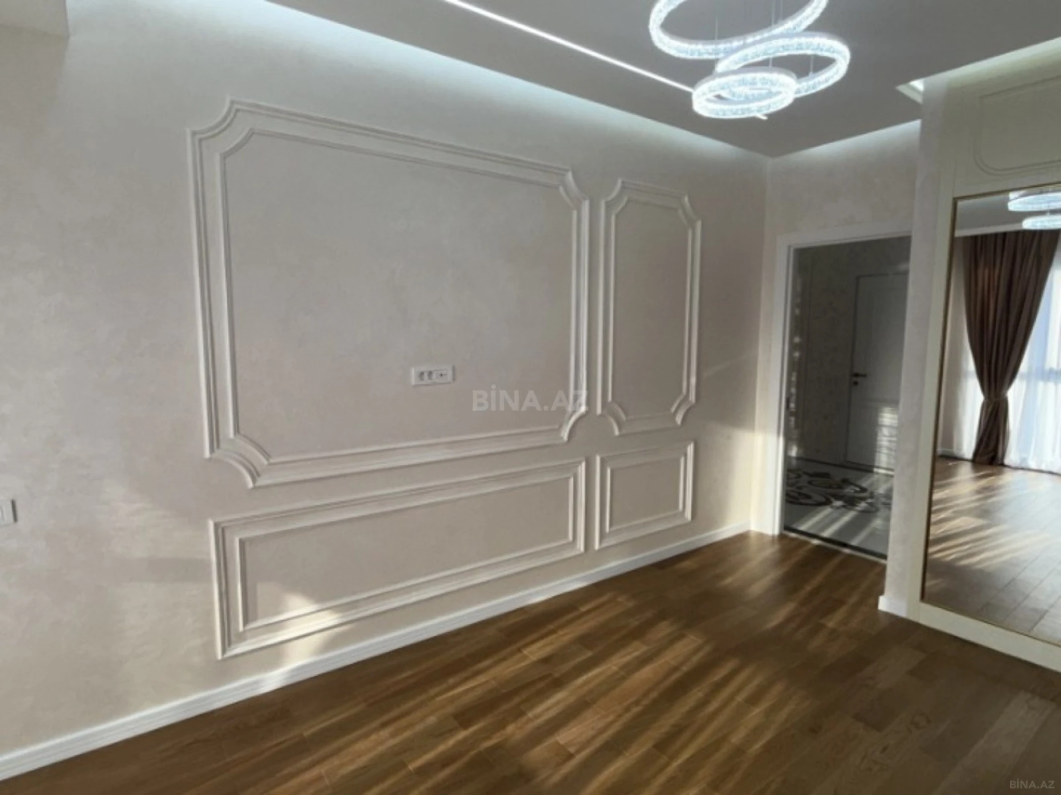 Satılır 3 otaqlı mənzil 125 m²