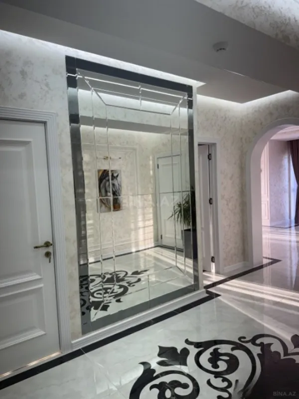 Satılır 3 otaqlı mənzil 125 m²