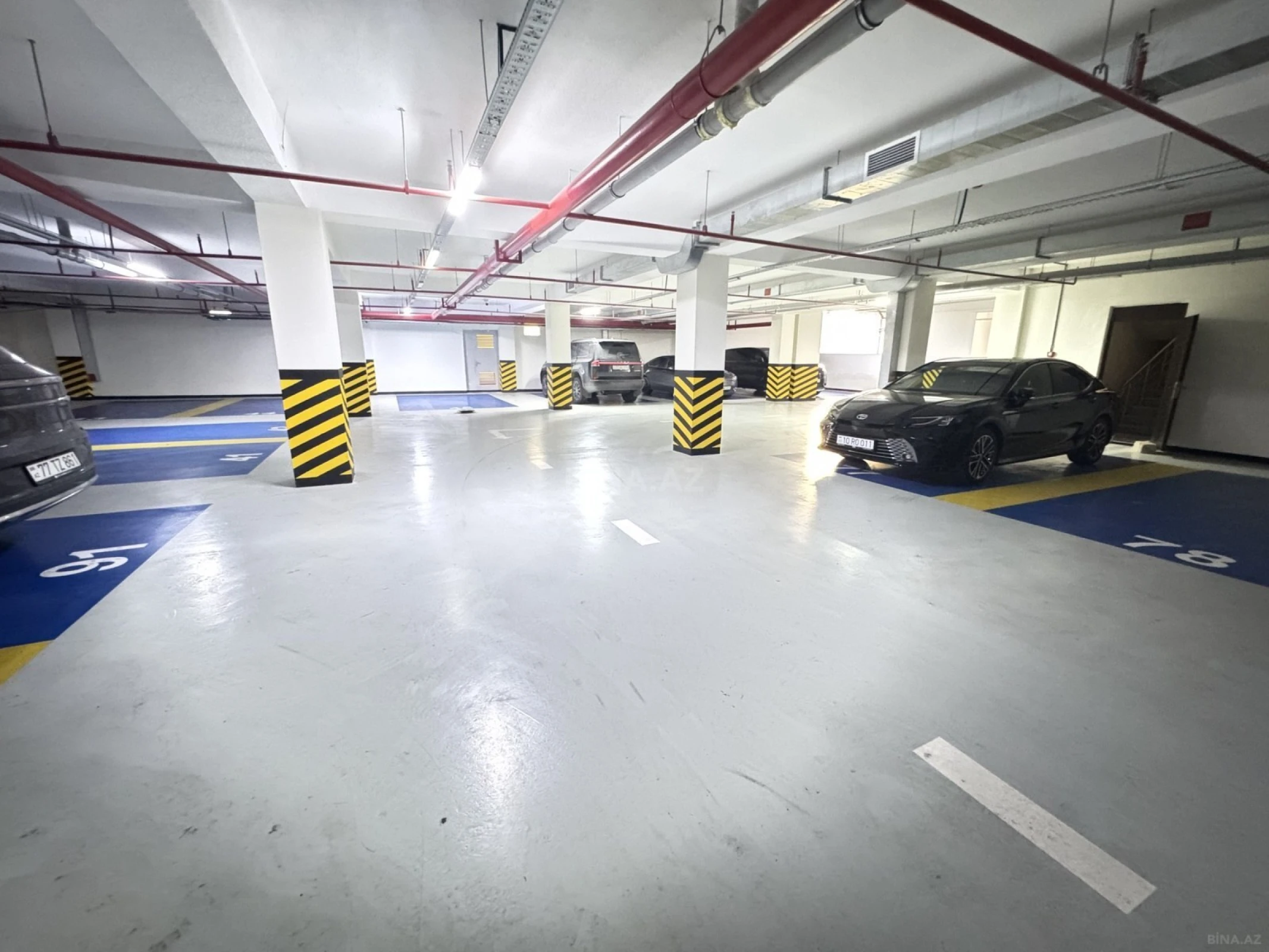 Satılır 4 otaqlı mənzil 146 m²