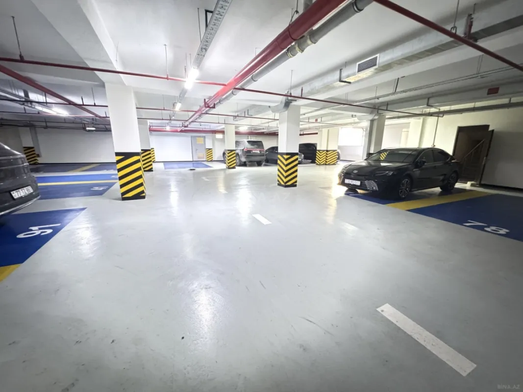 Satılır 4 otaqlı mənzil 146 m²