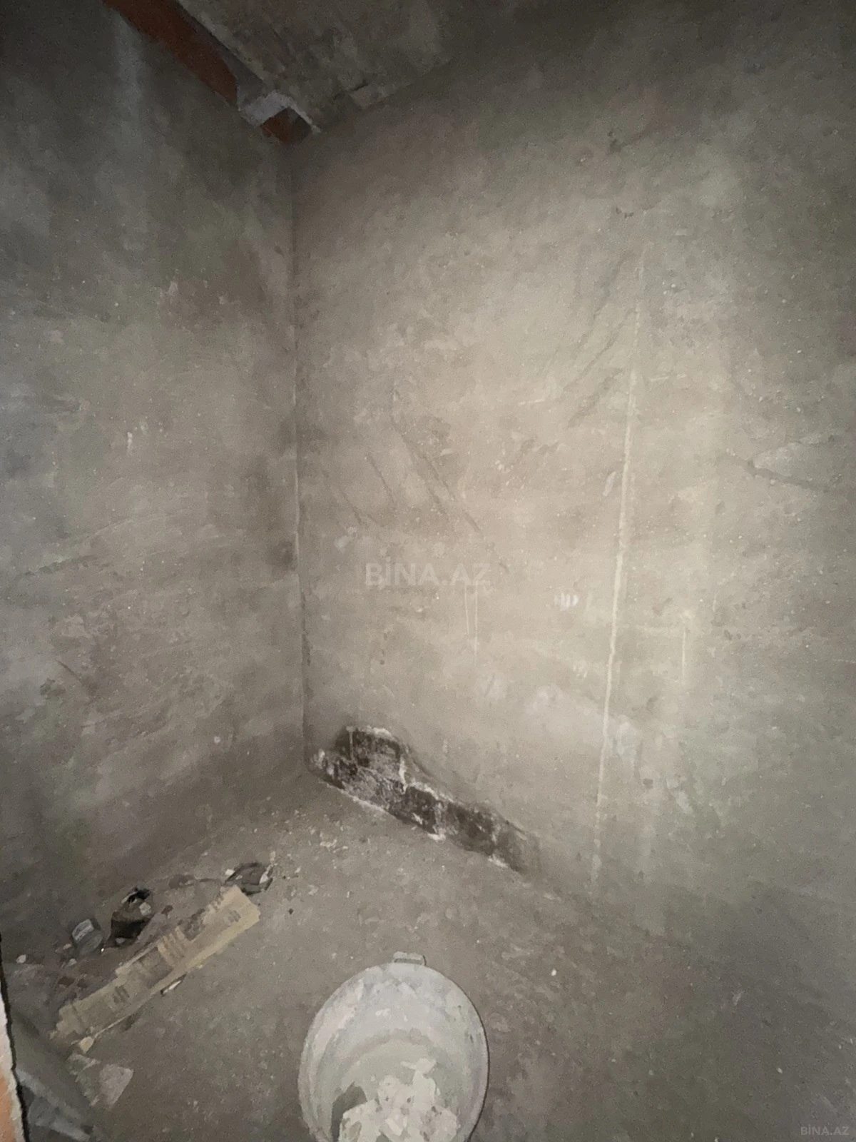 Satılır 4 otaqlı mənzil 146 m²