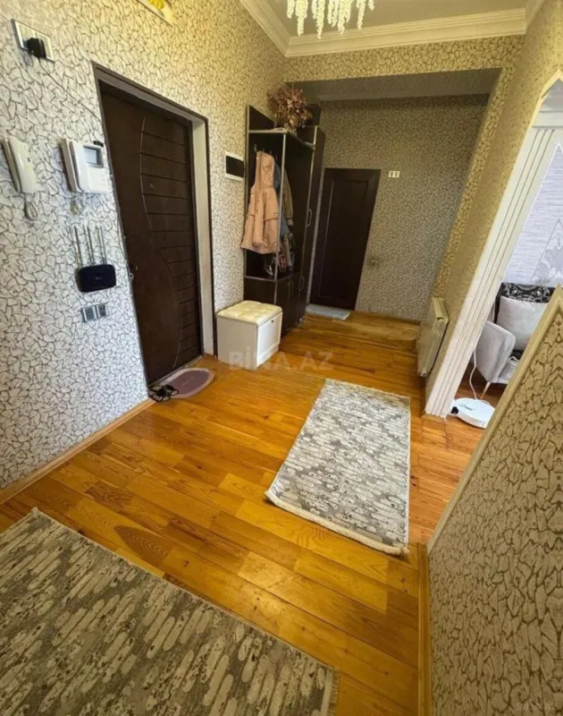 Satılır 3 otaqlı mənzil 105 m²