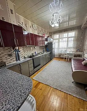 Satılır 3 otaqlı mənzil 105 m²