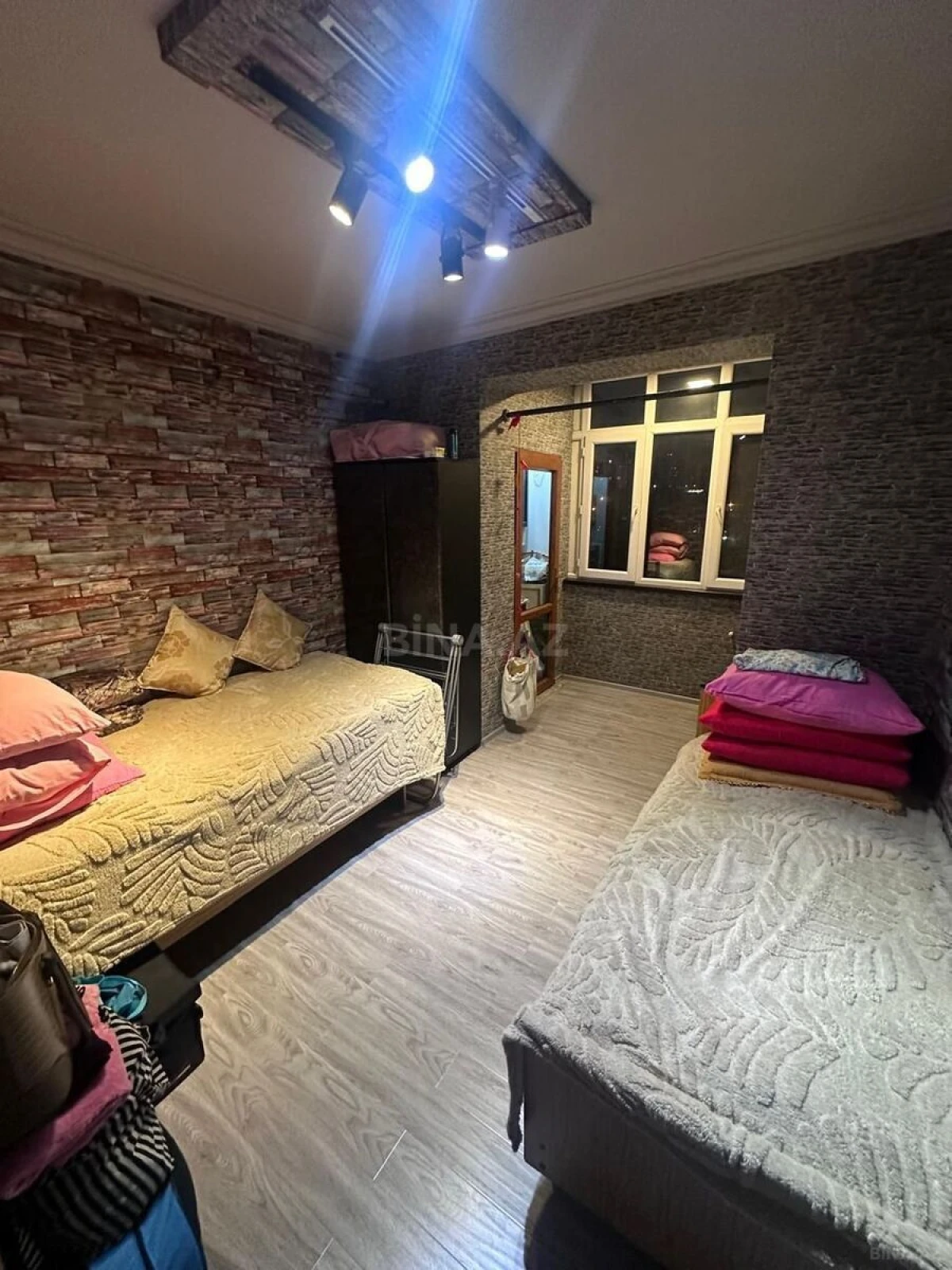 Satılır 5 otaqlı mənzil 120 m²