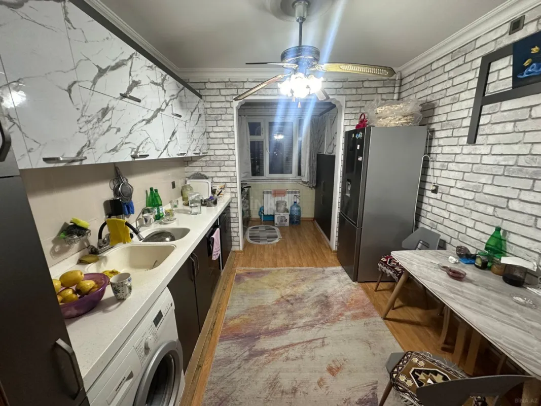 Satılır 5 otaqlı mənzil 120 m²