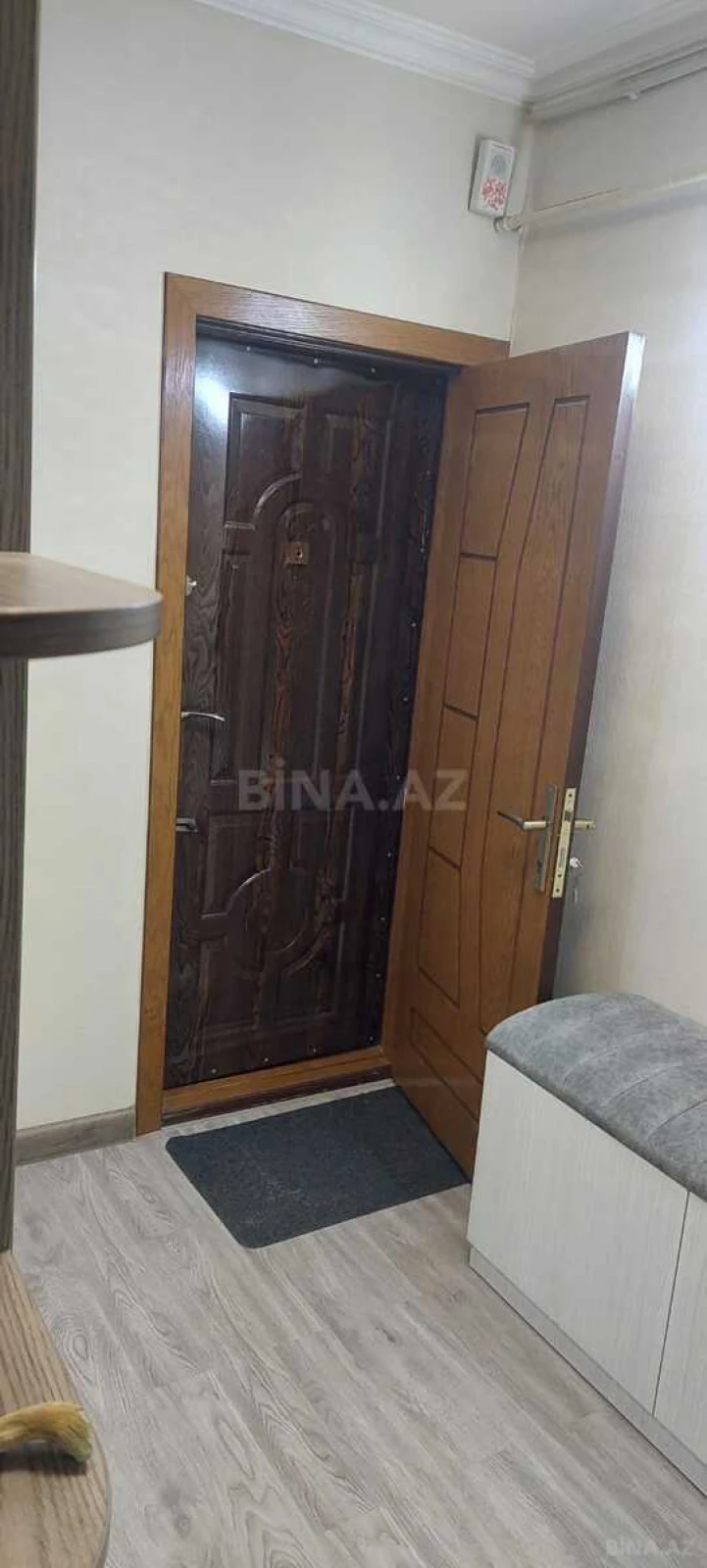 Satılır 5 otaqlı mənzil 120 m²