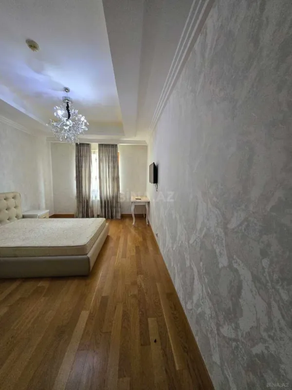 Kirayə verilir 5 otaqlı mənzil 265 m²