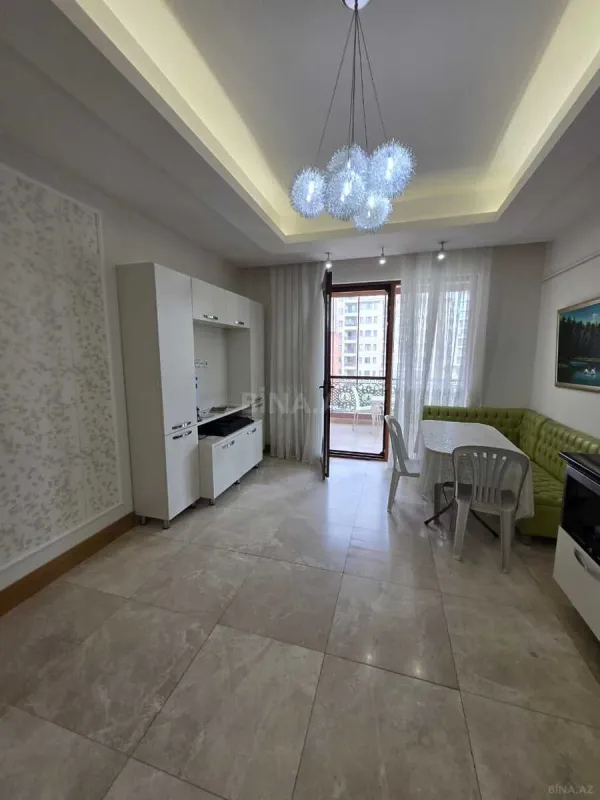 Kirayə verilir 5 otaqlı mənzil 265 m²