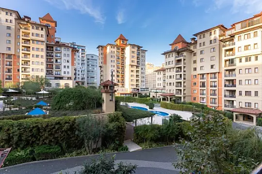 Kirayə verilir 5 otaqlı mənzil 265 m²