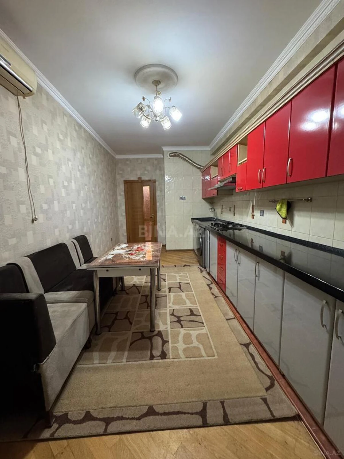 Satılır 3 otaqlı mənzil 125 m²