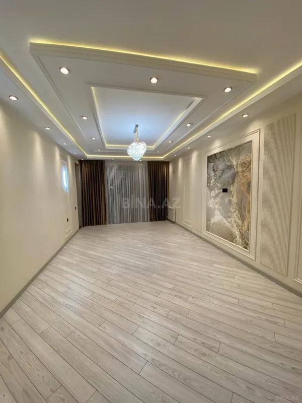 Satılır 4 otaqlı mənzil 150 m²