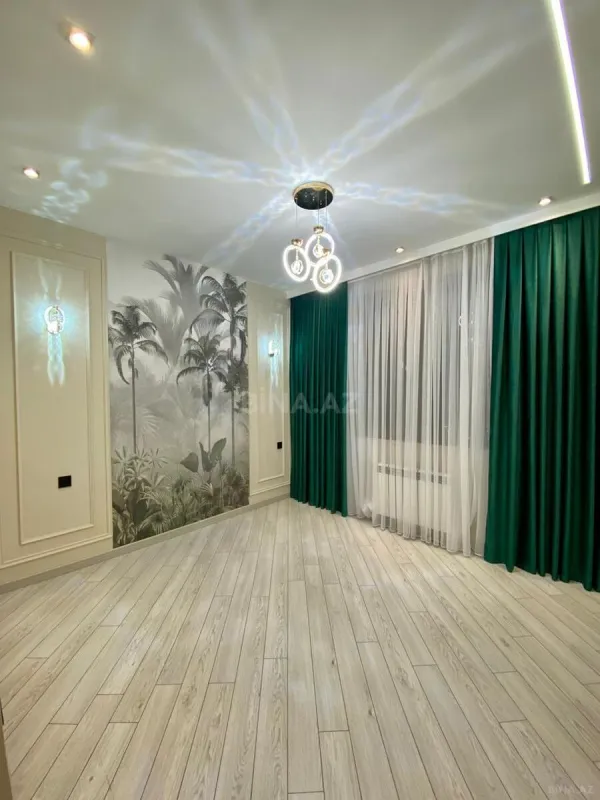 Satılır 4 otaqlı mənzil 150 m²