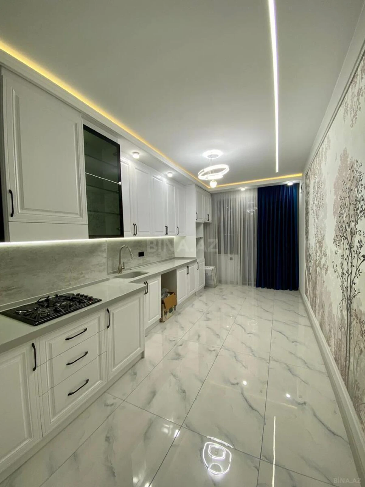 Satılır 4 otaqlı mənzil 150 m²