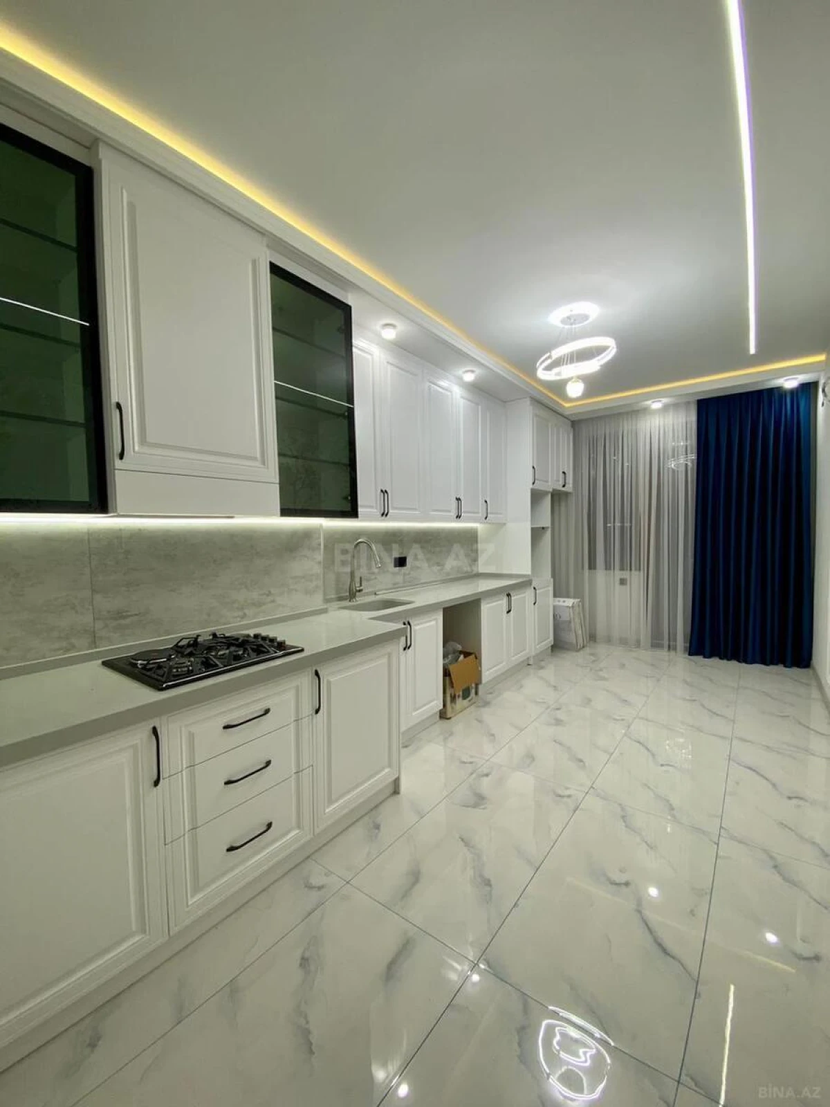 Satılır 4 otaqlı mənzil 150 m²