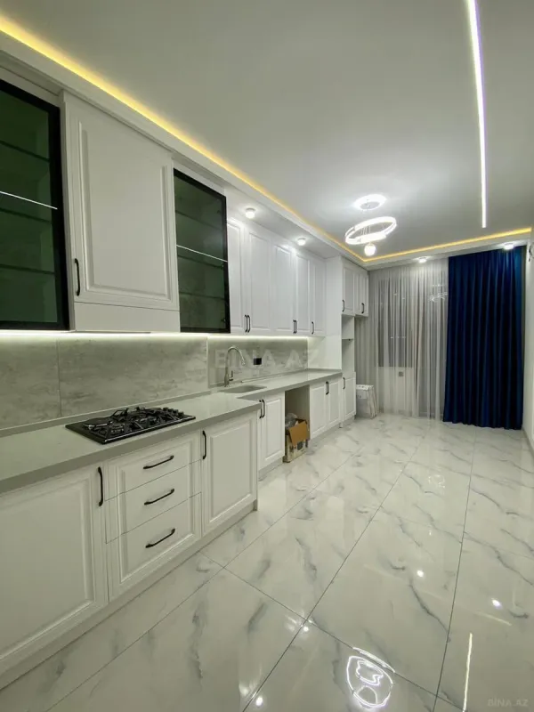 Satılır 4 otaqlı mənzil 150 m²