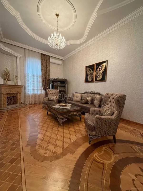 Satılır 7 otaqlı mənzil 450 m²