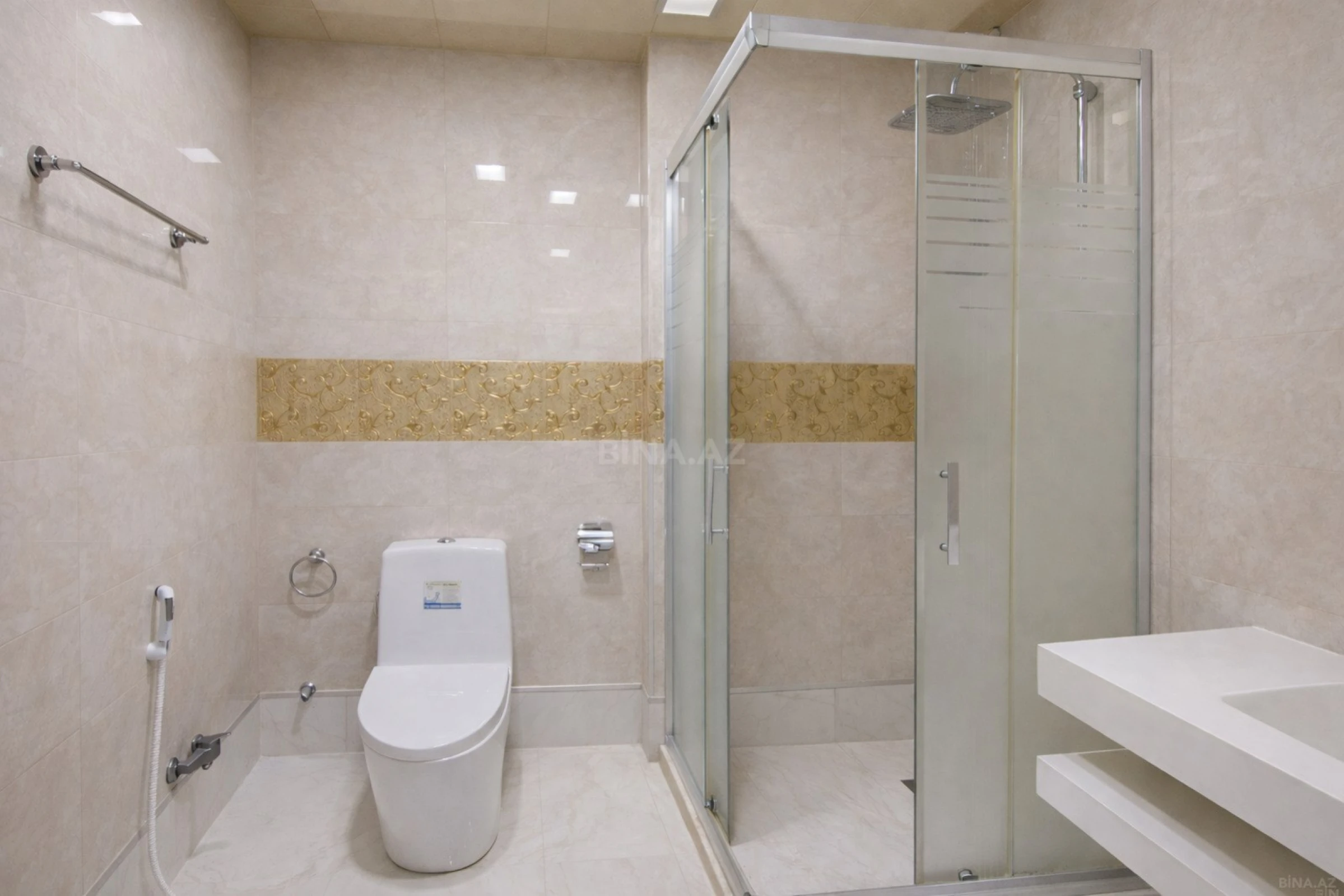 Satılır 3 otaqlı mənzil 94 m²
