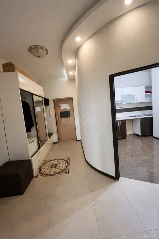 Satılır 3 otaqlı mənzil 94 m²