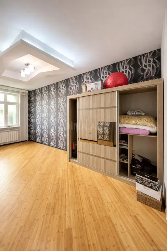 Satılır 3 otaqlı mənzil 94 m²