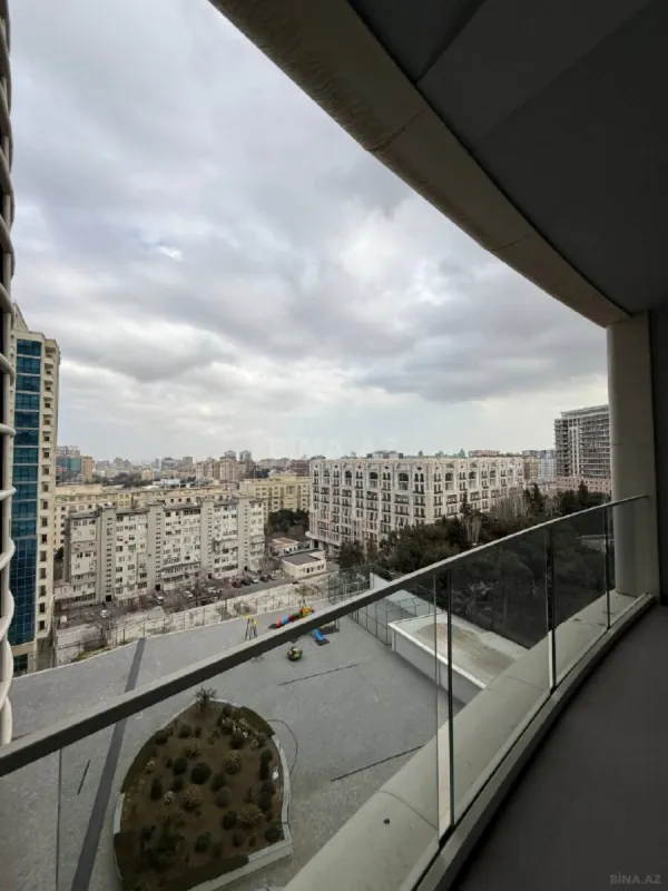 Satılır 3 otaqlı mənzil 106 m²