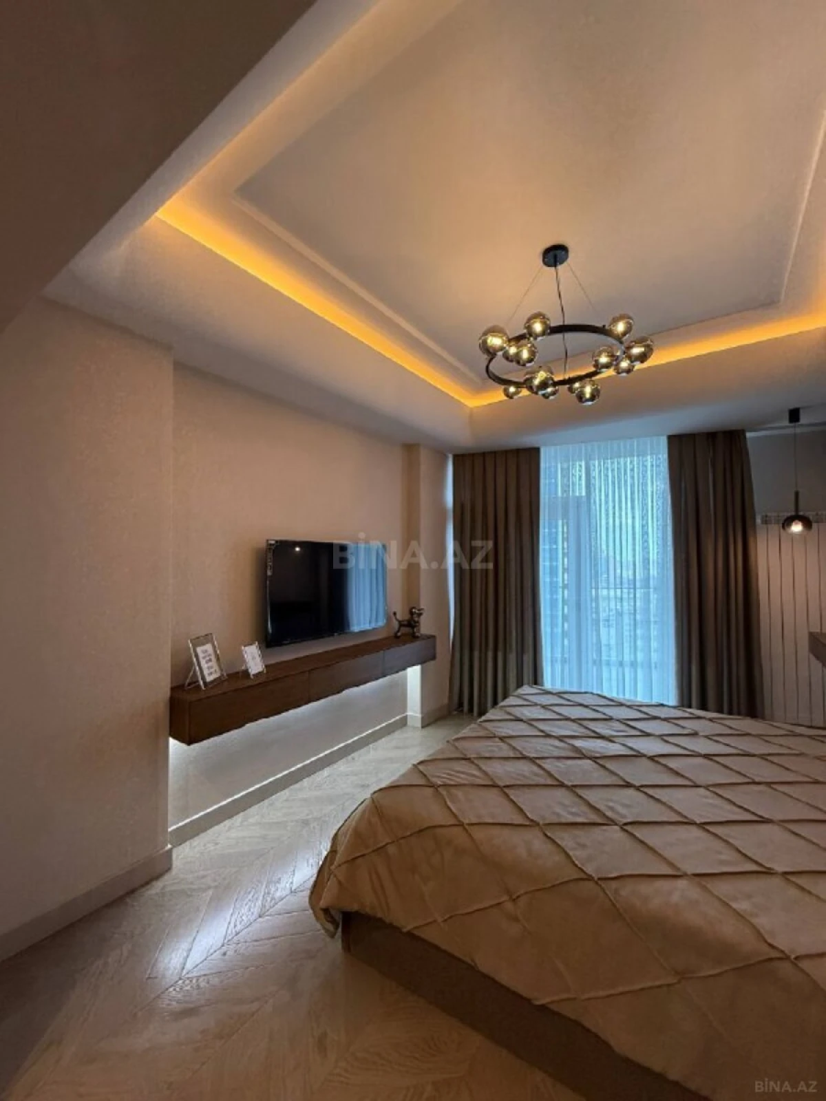Satılır 3 otaqlı mənzil 106 m²