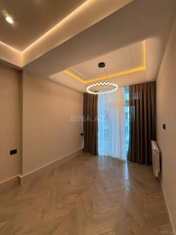 Satılır 3 otaqlı mənzil 106 m²