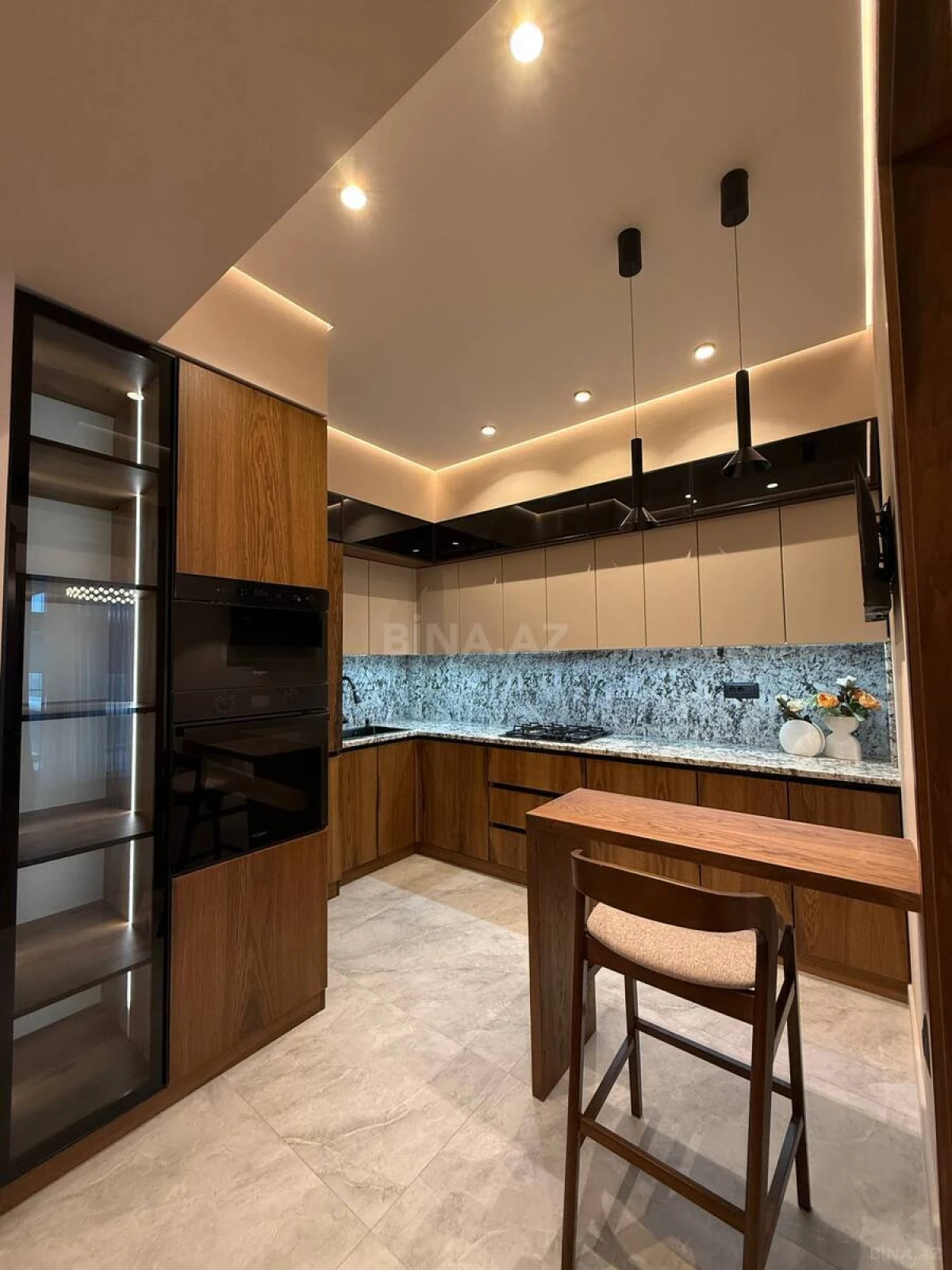 Satılır 3 otaqlı mənzil 106 m²