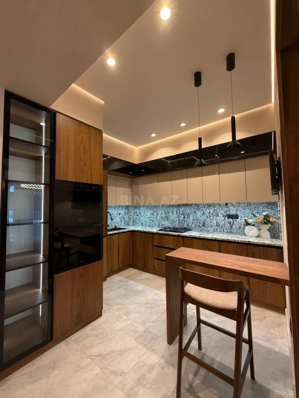 Satılır 3 otaqlı mənzil 106 m²