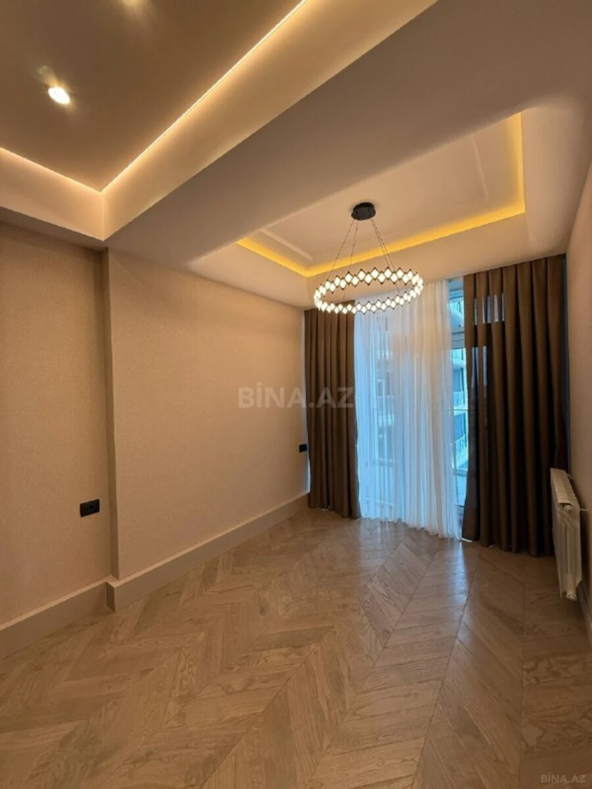Satılır 3 otaqlı mənzil 106 m²