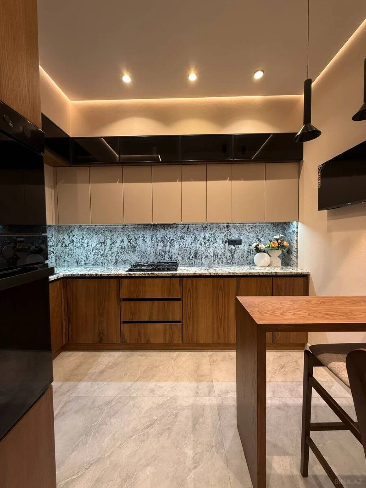 Satılır 3 otaqlı mənzil 106 m²