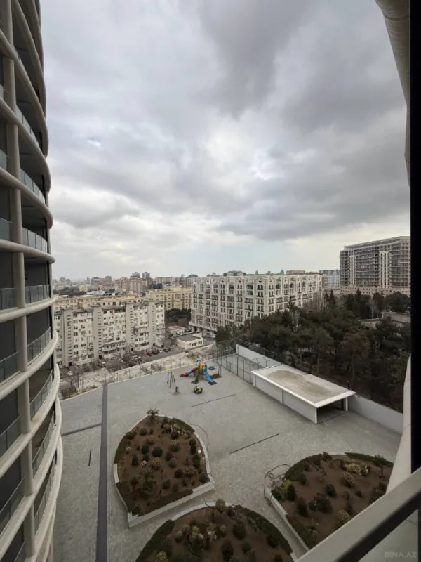 Satılır 3 otaqlı mənzil 106 m²