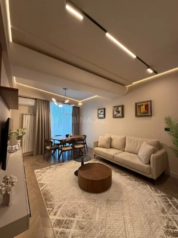 Satılır 3 otaqlı mənzil 106 m²