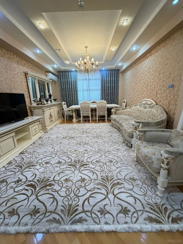 Satılır 3 otaqlı mənzil 135 m²
