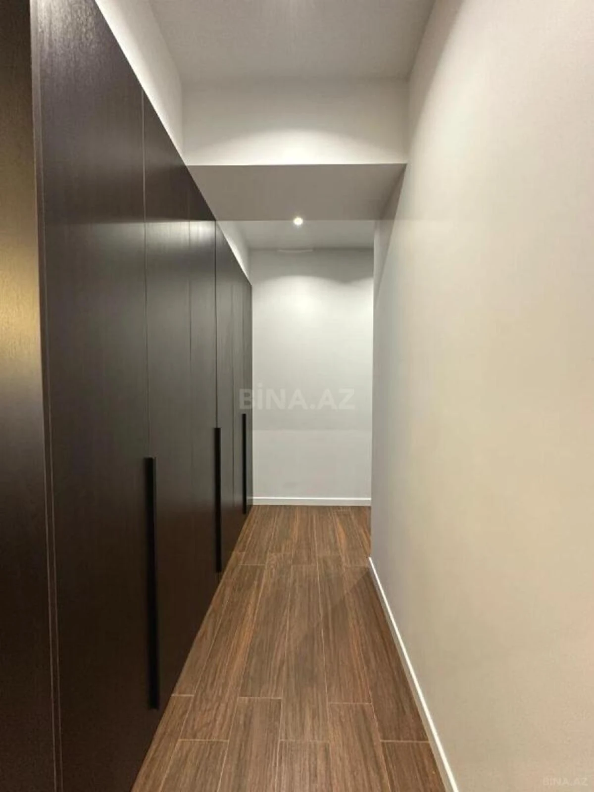 Satılır 2 otaqlı mənzil 67.1 m²