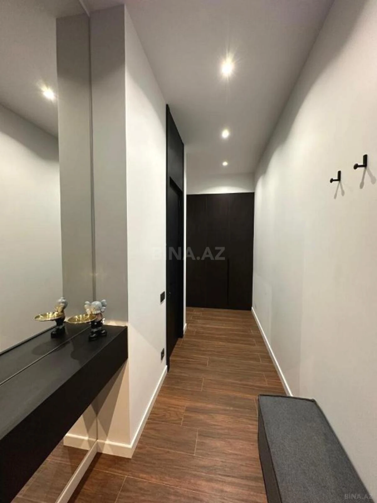 Satılır 2 otaqlı mənzil 67.1 m²