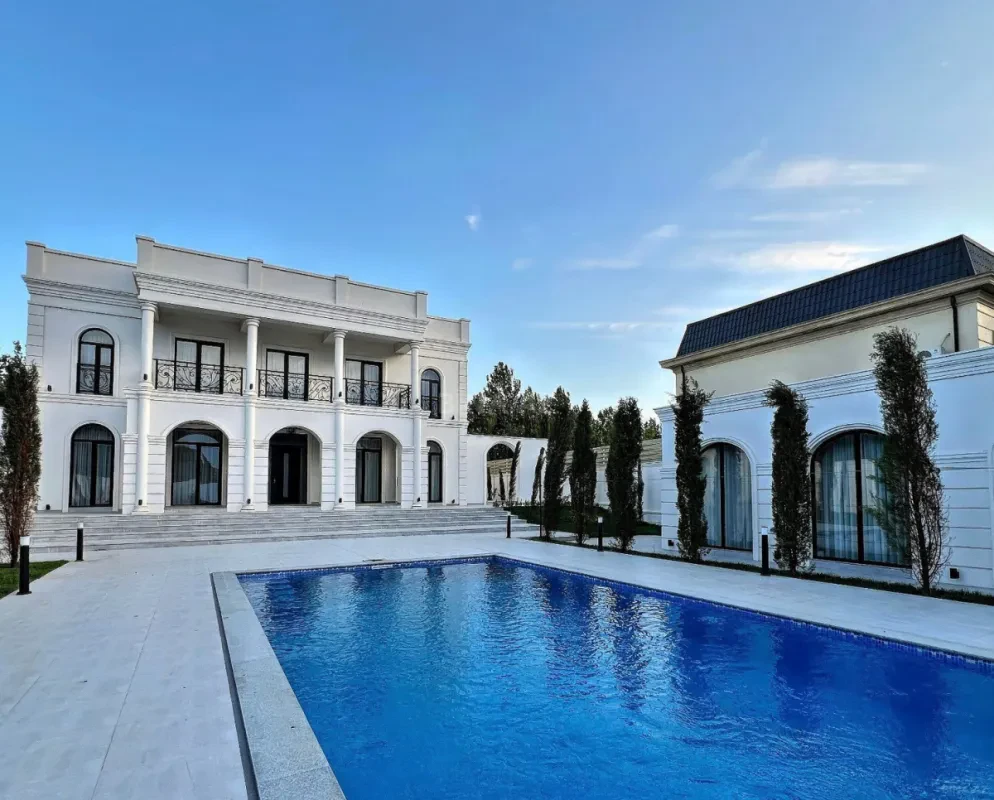 Satılır 6 otaqlı həyət evi 400 m²