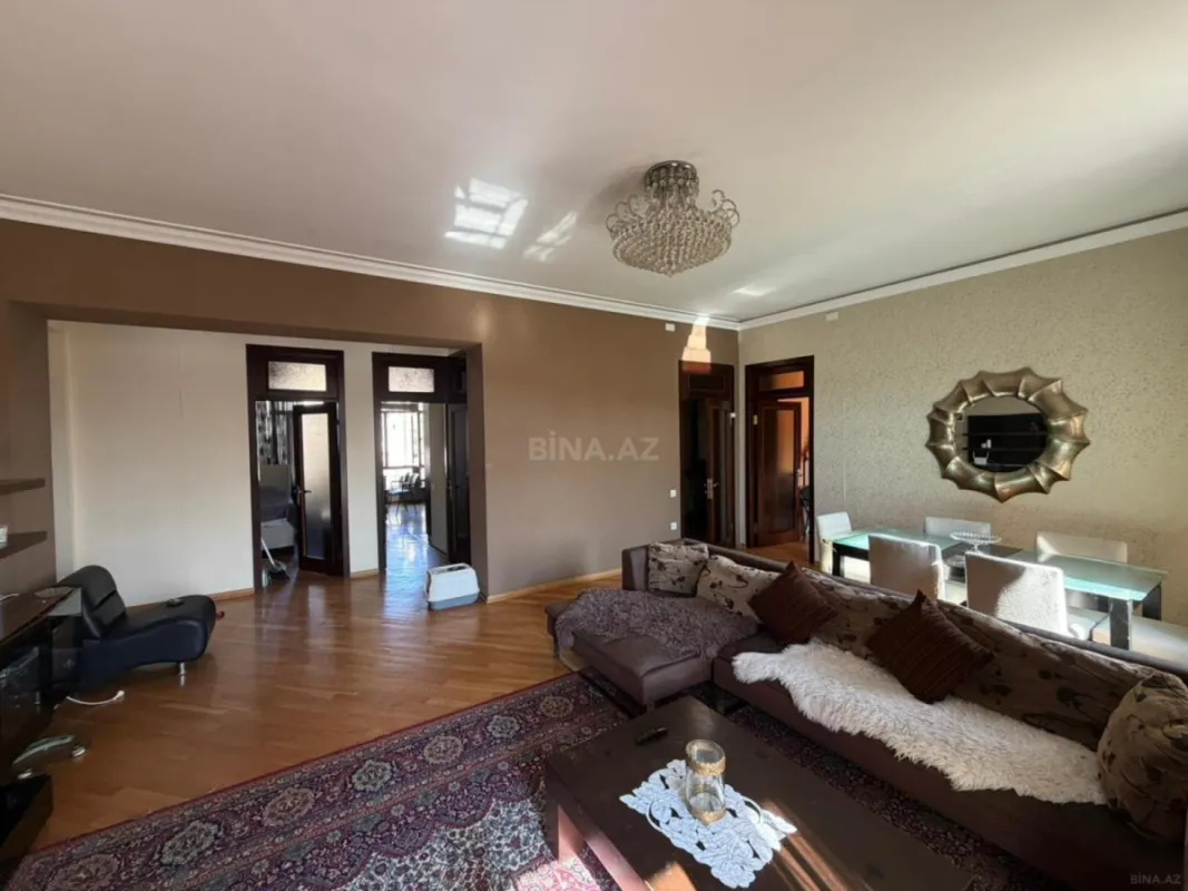 Kirayə verilir 3 otaqlı mənzil 110 m²