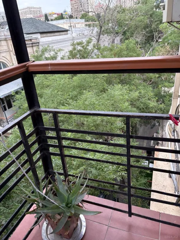 Kirayə verilir 3 otaqlı mənzil 110 m²