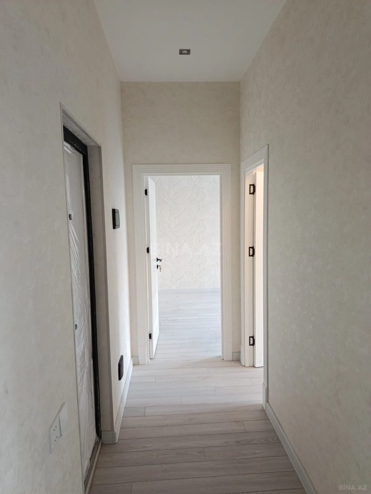 Satılır 2 otaqlı mənzil 56 m²