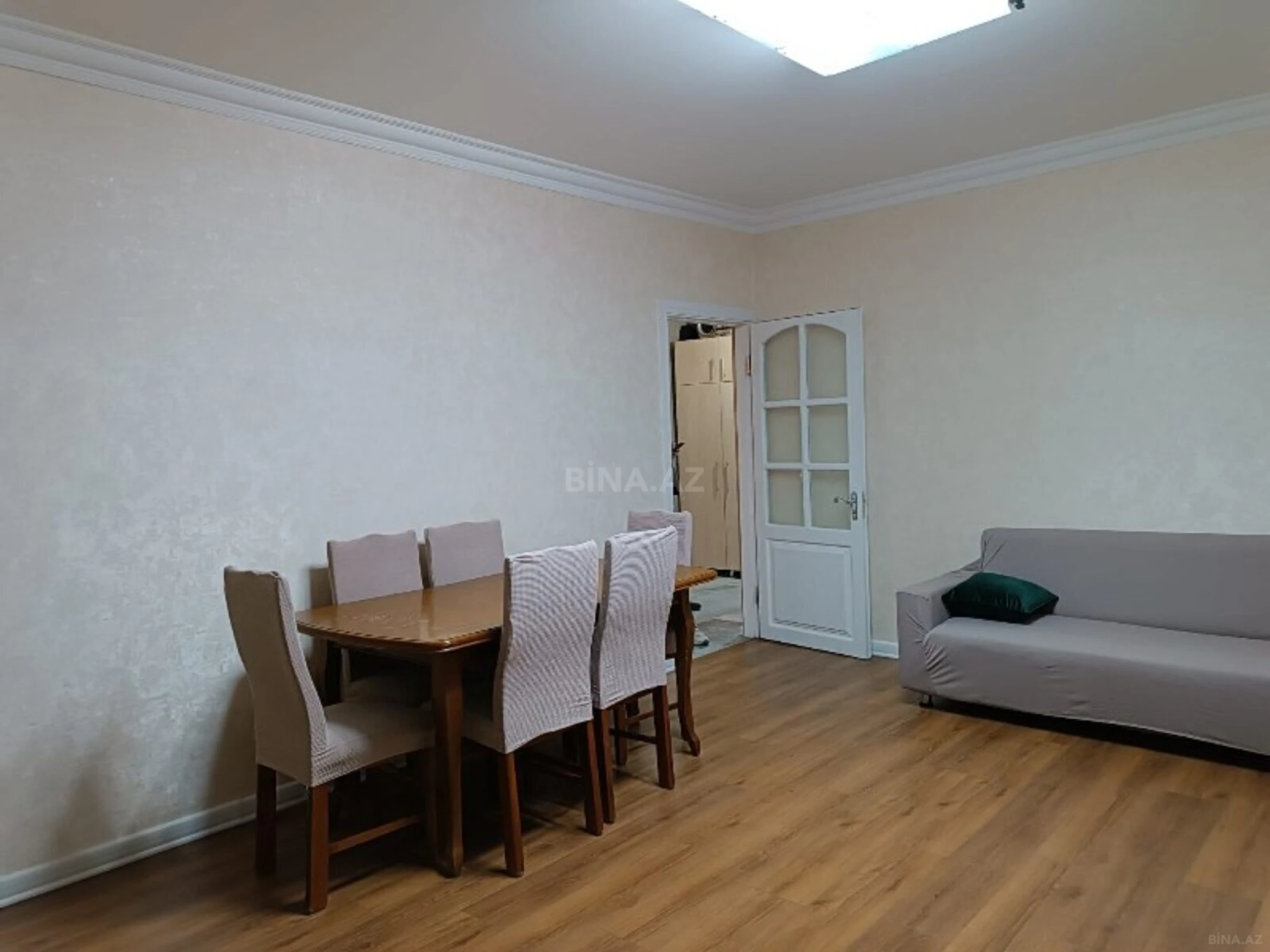 Kirayə verilir 2 otaqlı mənzil 55 m²