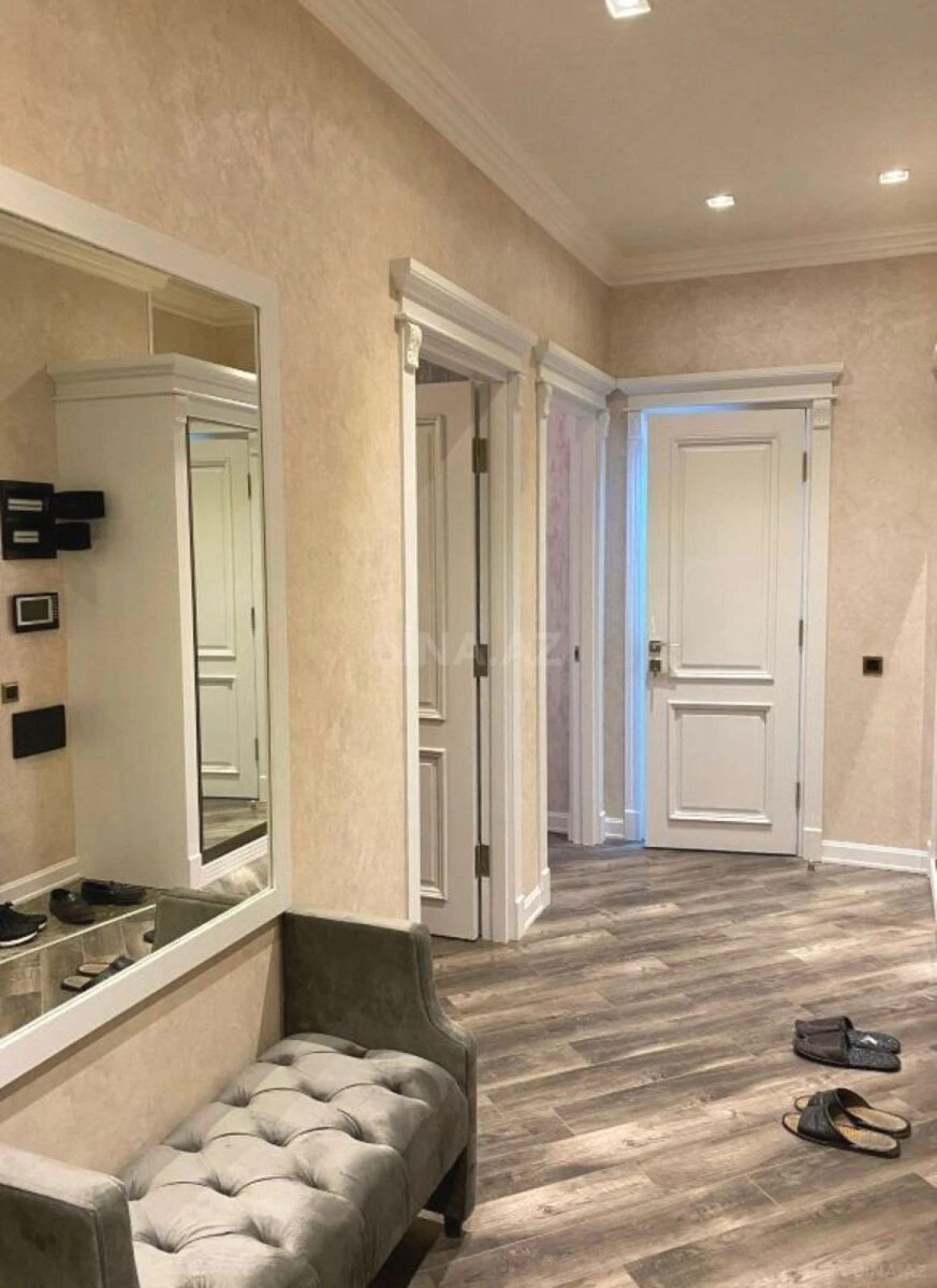 Satılır 2 otaqlı mənzil 100 m²