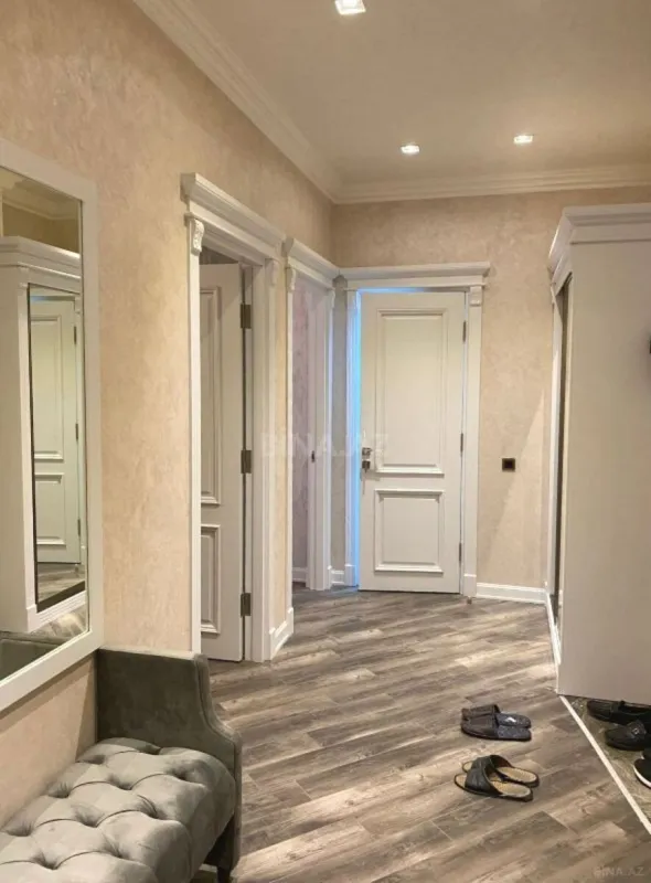 Satılır 2 otaqlı mənzil 100 m²