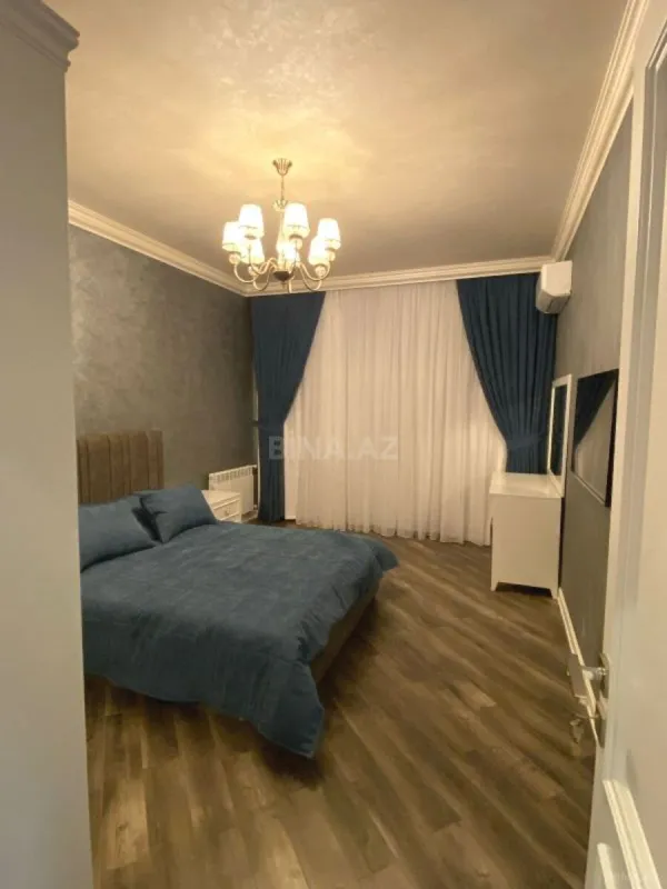Satılır 2 otaqlı mənzil 100 m²