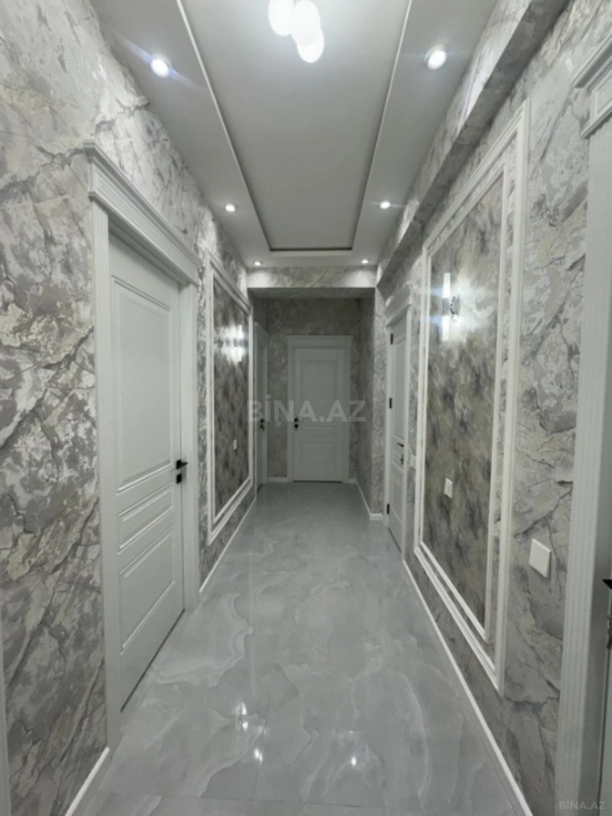 Satılır 3 otaqlı mənzil 95 m²