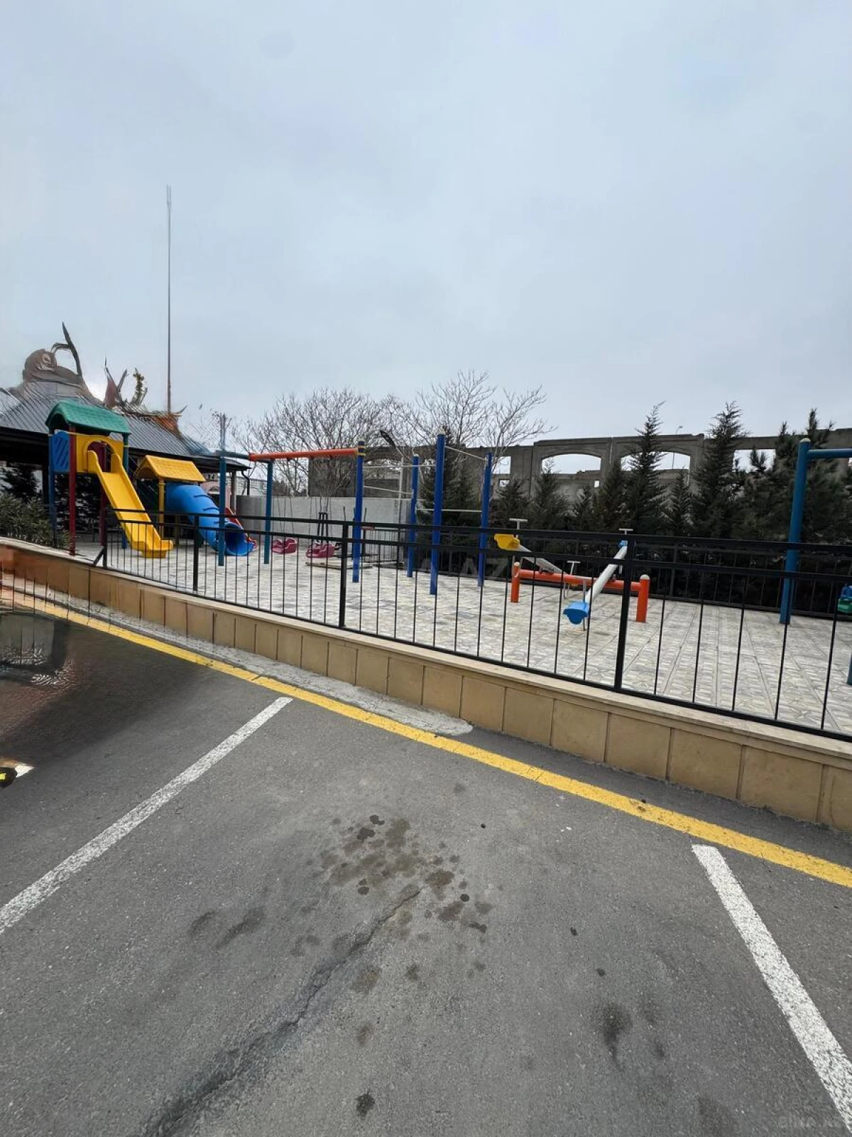 Satılır 3 otaqlı mənzil 95 m²