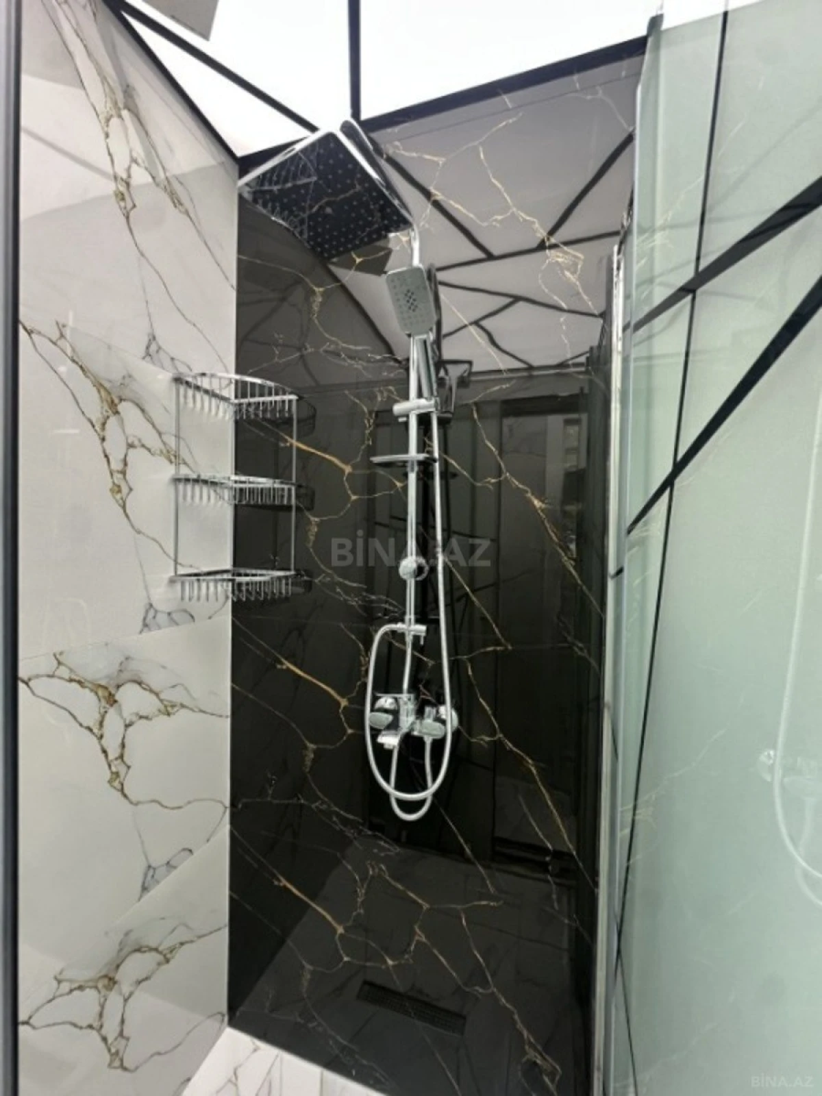 Satılır 3 otaqlı mənzil 95 m²