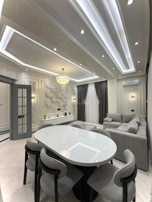 Satılır 4 otaqlı mənzil 185 m²